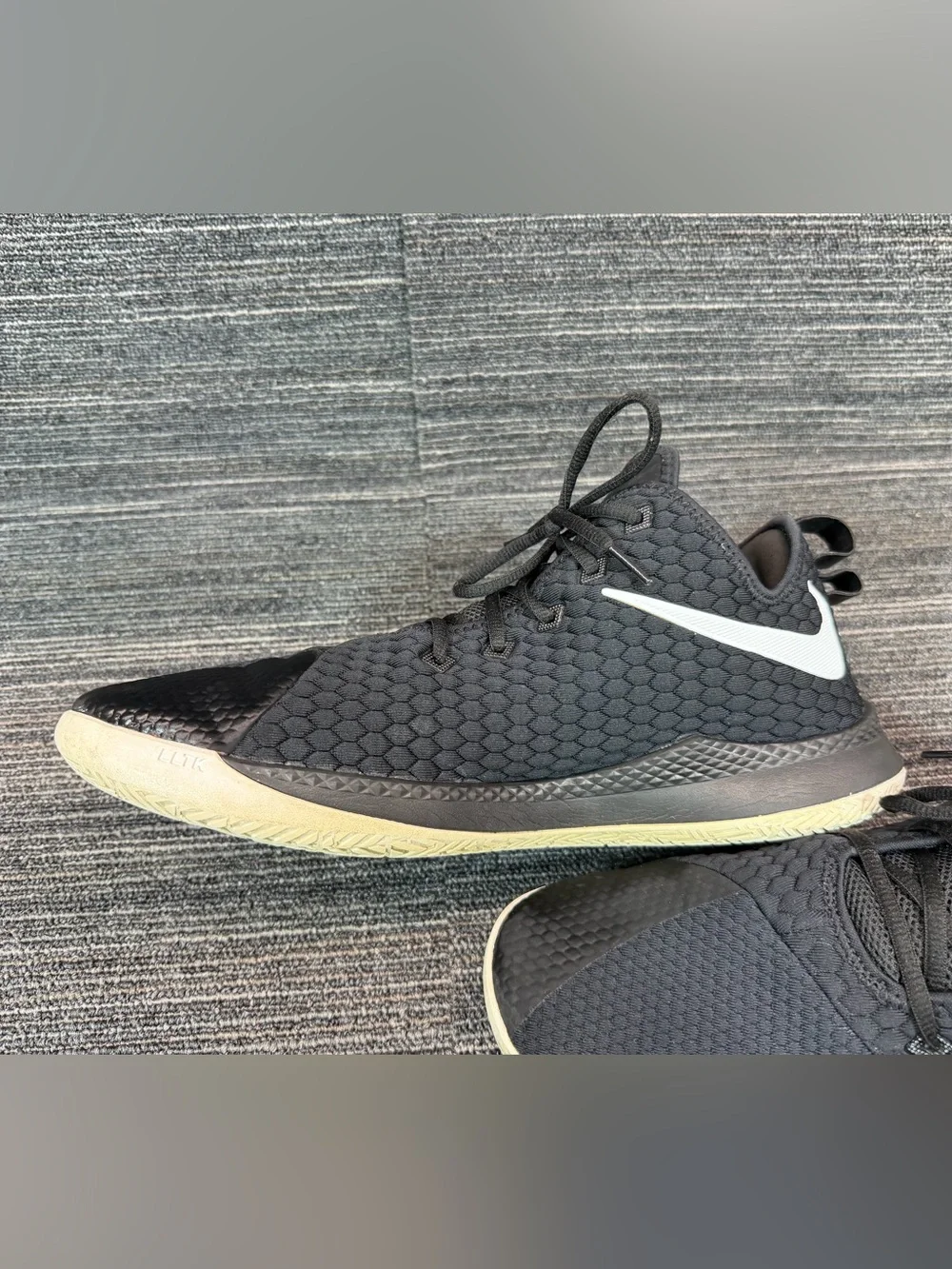 Nike LeBron Witness 3 Black/White Mesh Basketball Shoes A04433-001 Men’s 14